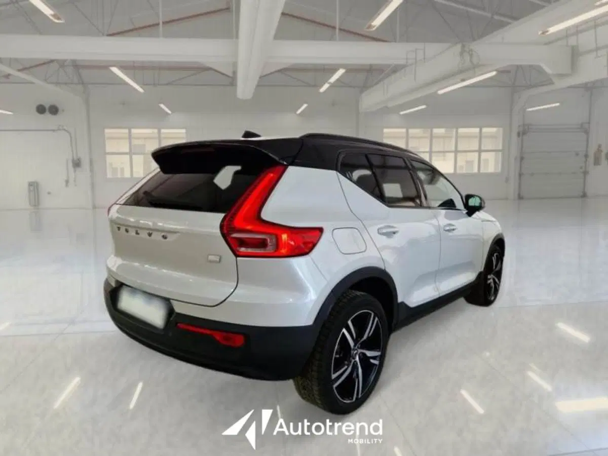 Volvo XC40 usata a Bari (2)
