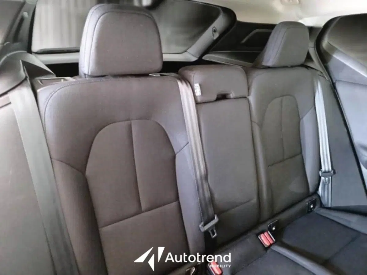 Volvo XC40 usata a Bari (10)