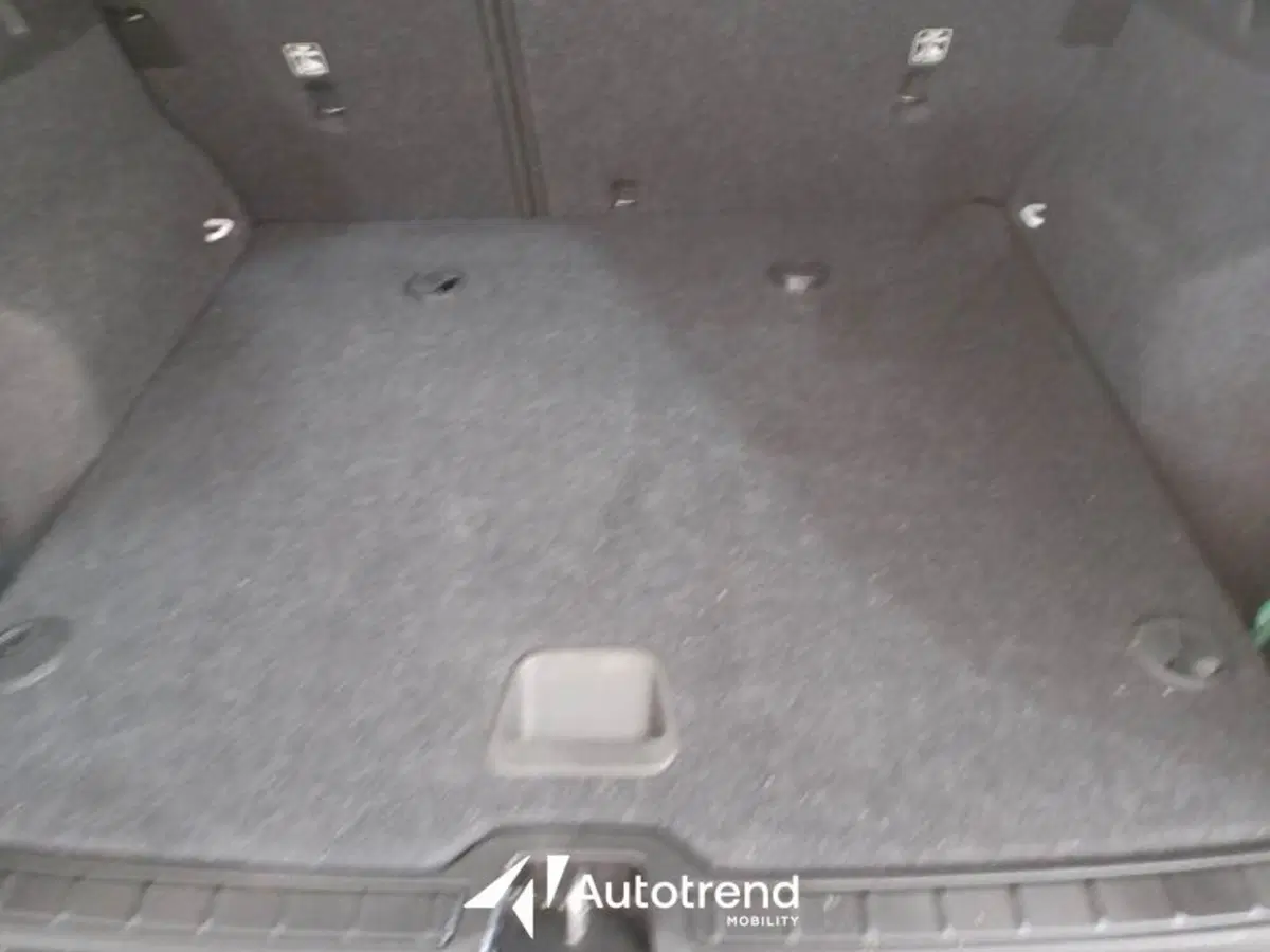 Volvo XC40 usata a Bari (11)