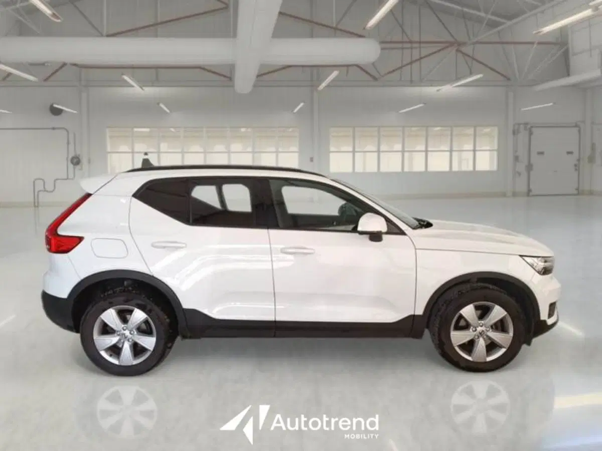 Volvo XC40 usata a Bari (16)