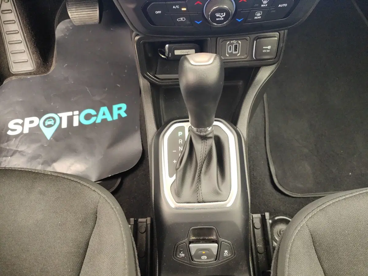 Jeep Renegade usata a Como (19)