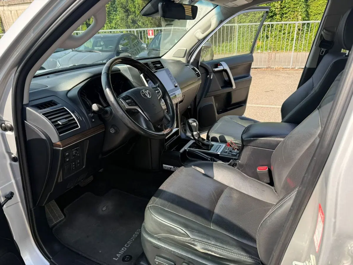 Toyota Land Cruiser usata a Piacenza (9)