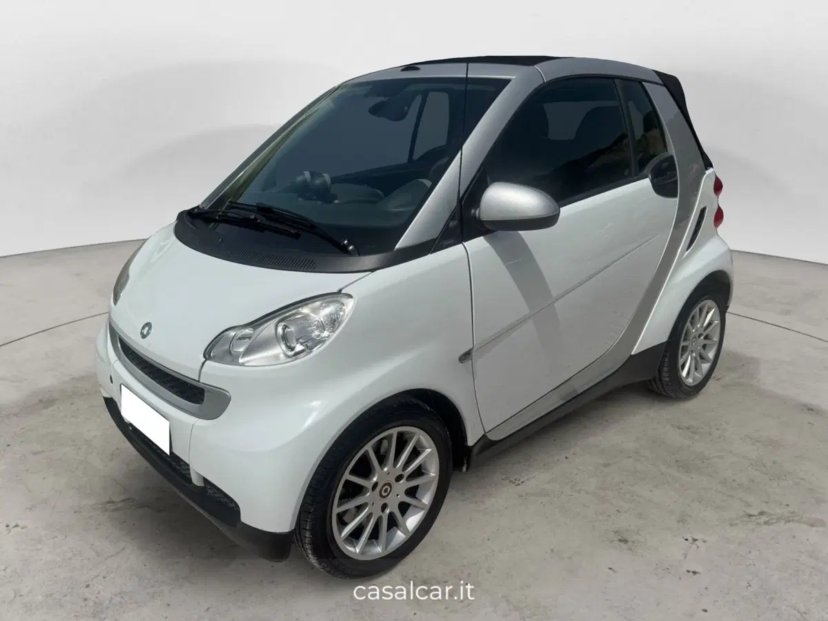 smart Fortwo Cabrio usata a Salerno