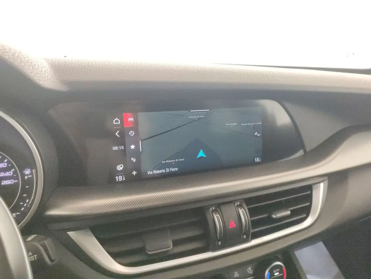 Alfa Romeo Stelvio usata a Alessandria (12)