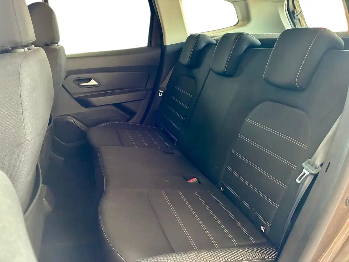 Dacia Duster usata a Prato (9)