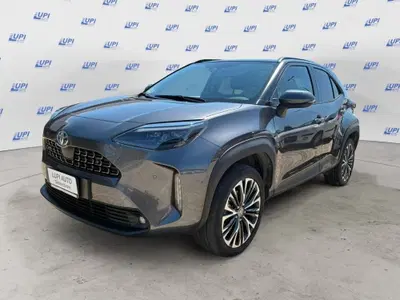 Toyota Yaris Cross 1.5h GR Sport Black Sky fwd 116cv e-cvt del 2023 usata a Prato