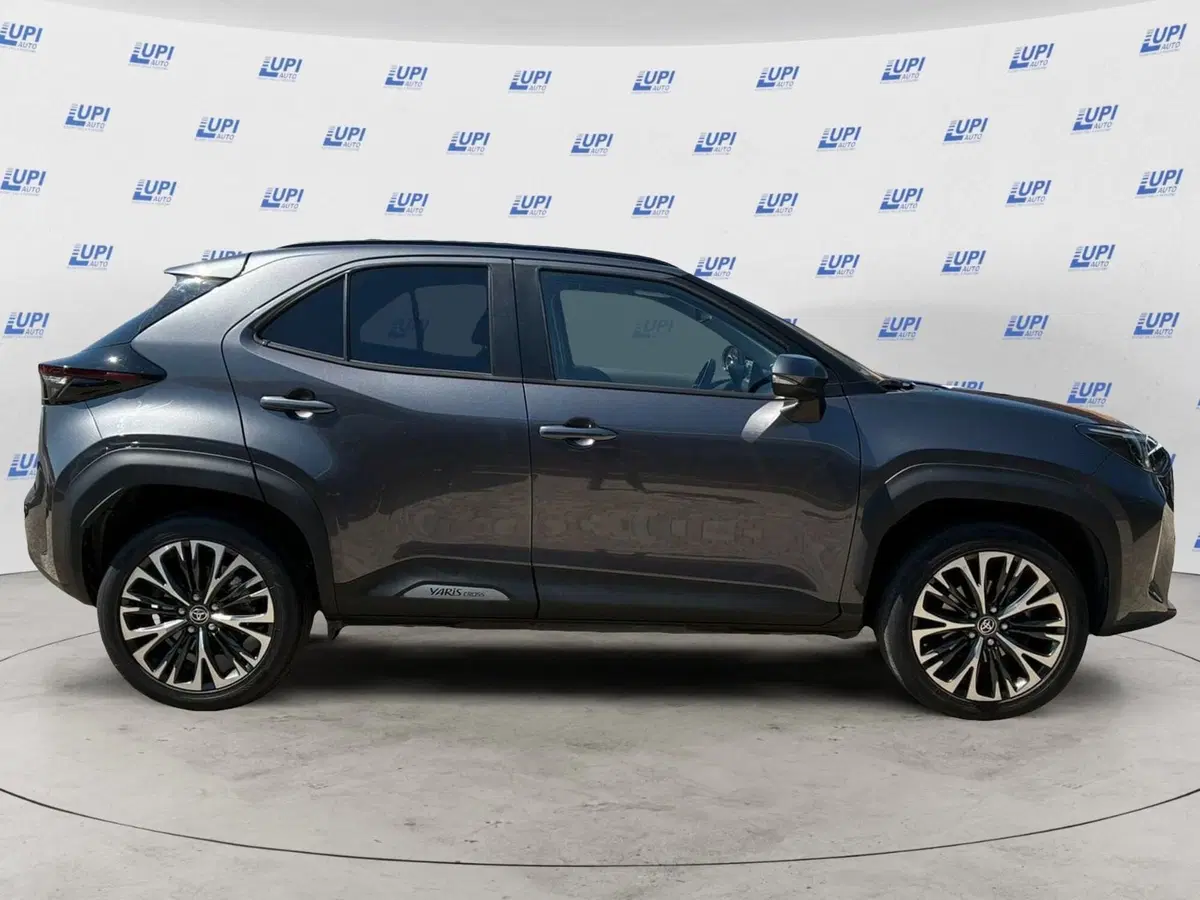 Toyota Yaris Cross usata a Prato (3)