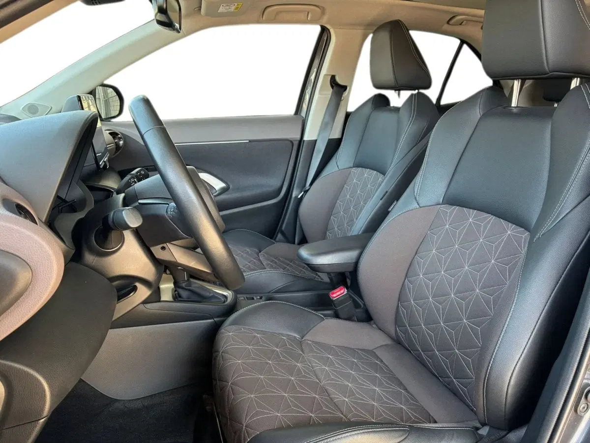 Toyota Yaris Cross usata a Prato (7)