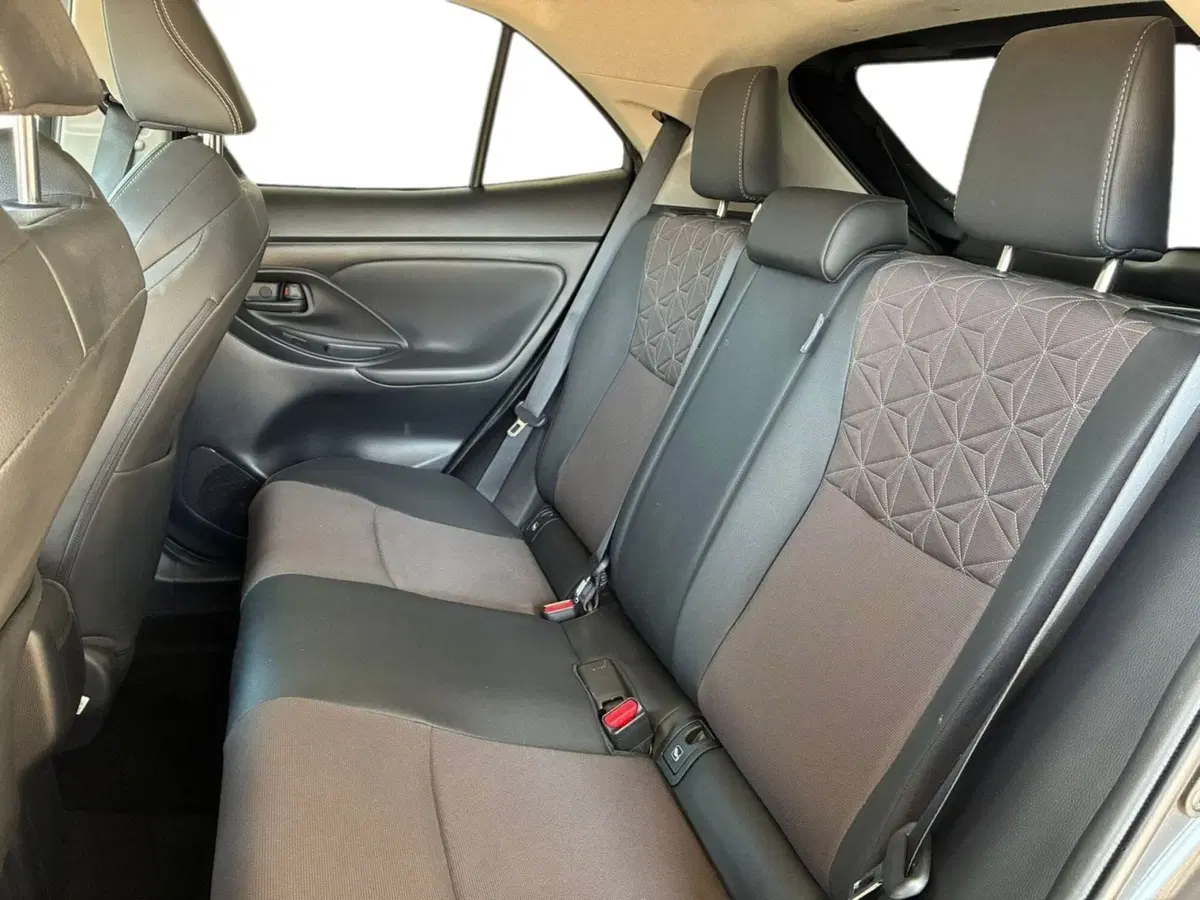 Toyota Yaris Cross usata a Prato (8)