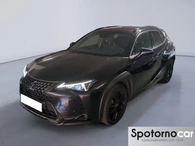 Lexus UX Hybrid Midnight Edition del 2022 usata a Milano