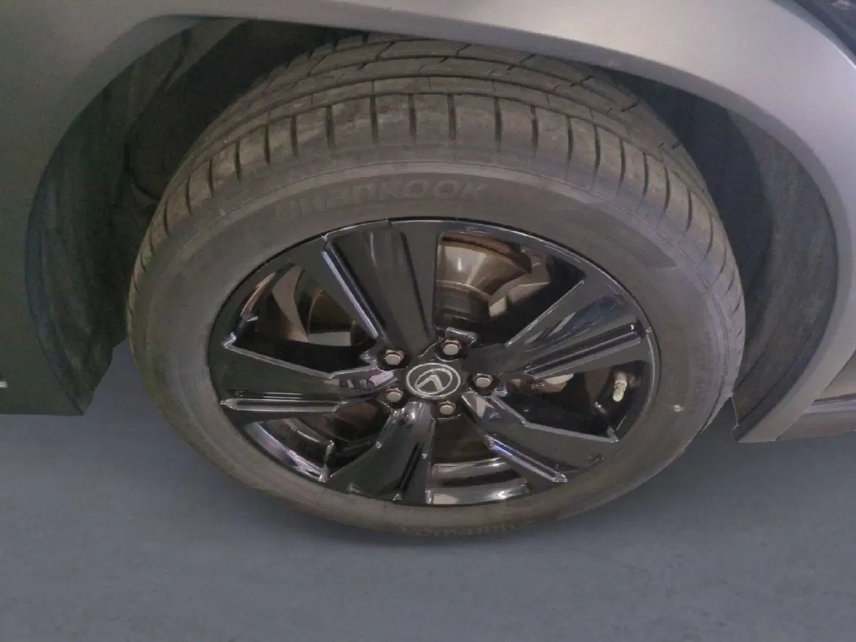 Lexus UX usata a Milano (8)