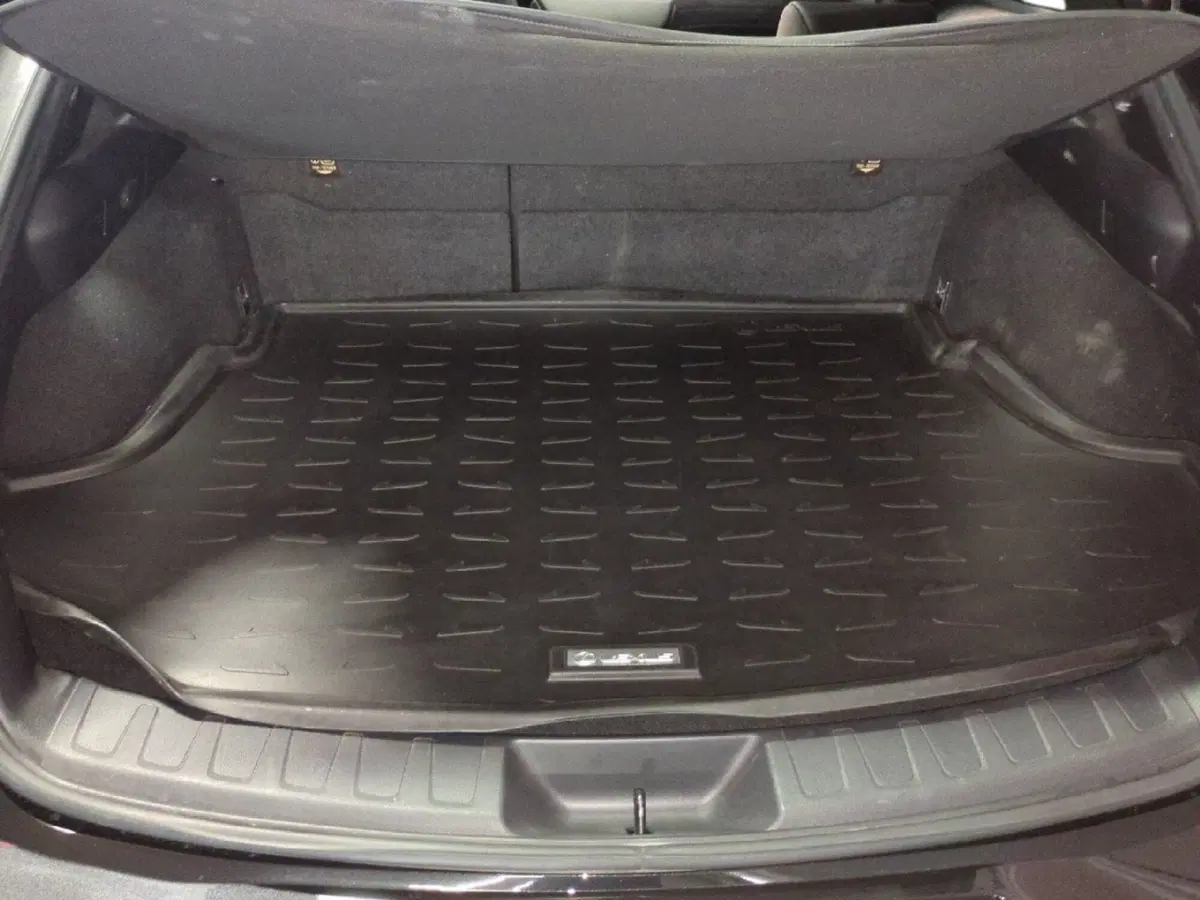 Lexus UX usata a Milano (9)