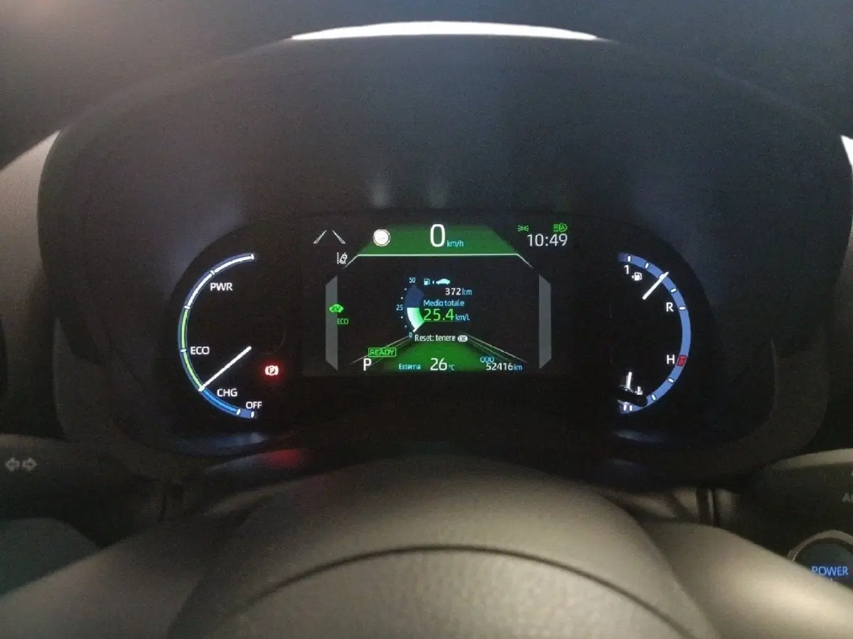 Toyota Yaris Cross usata a Milano (14)