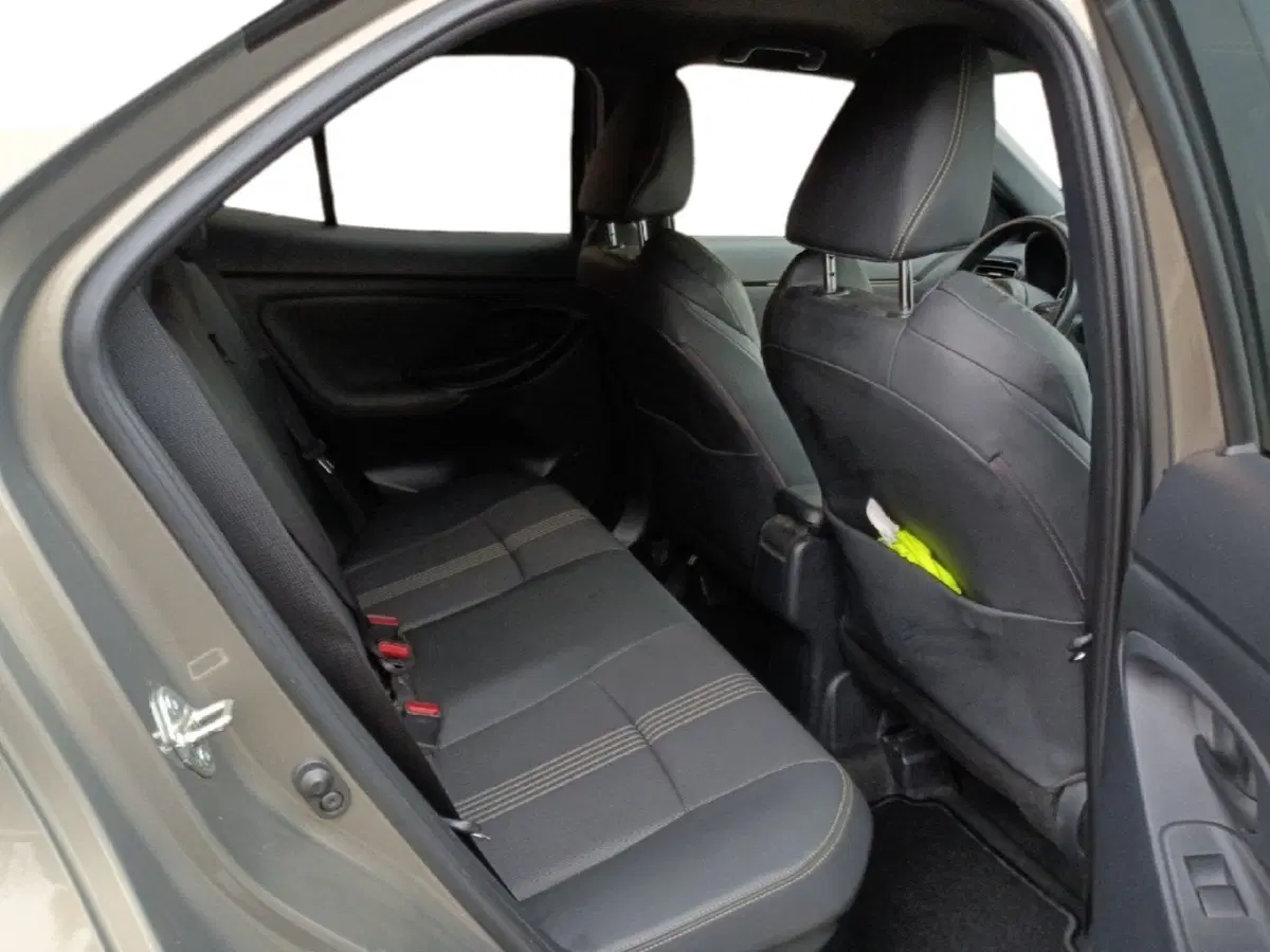 Toyota Yaris Cross usata a Milano (8)