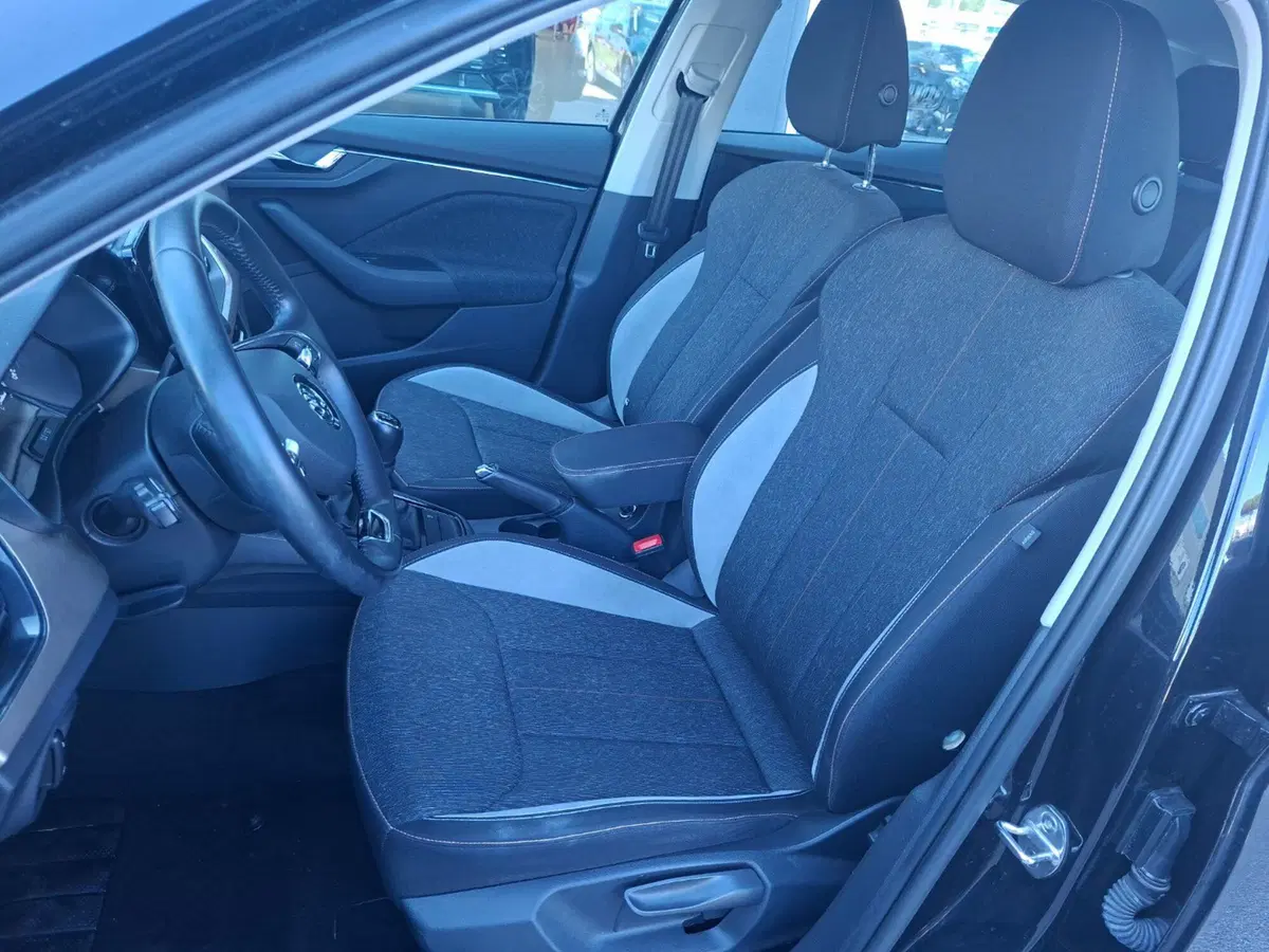 Skoda Kamiq usata a Ancona (16)
