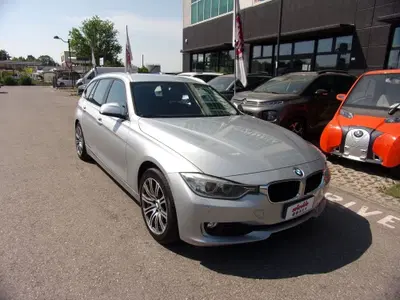 BMW Serie 3 316d Business aut. del 2013 usata a Reggio nell'Emilia