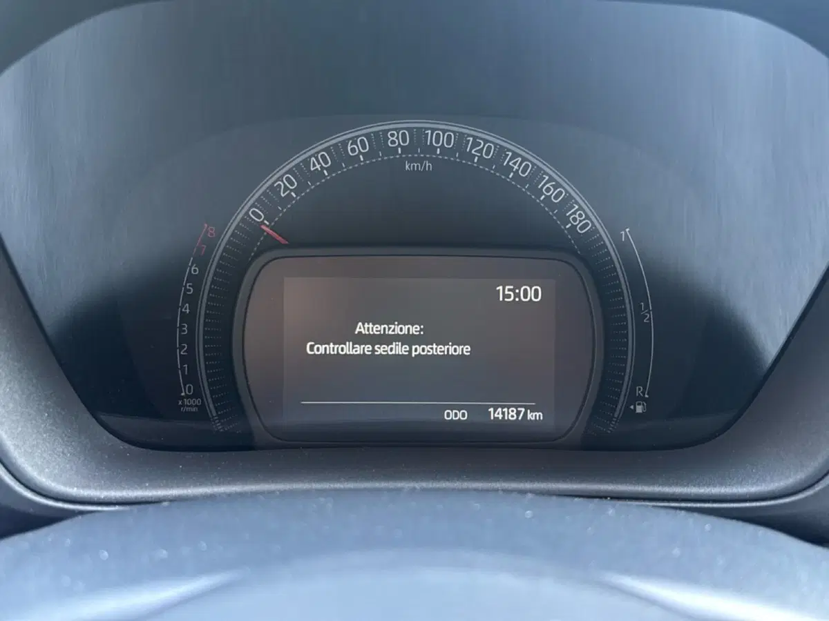 Toyota Aygo X usata a Bologna (10)