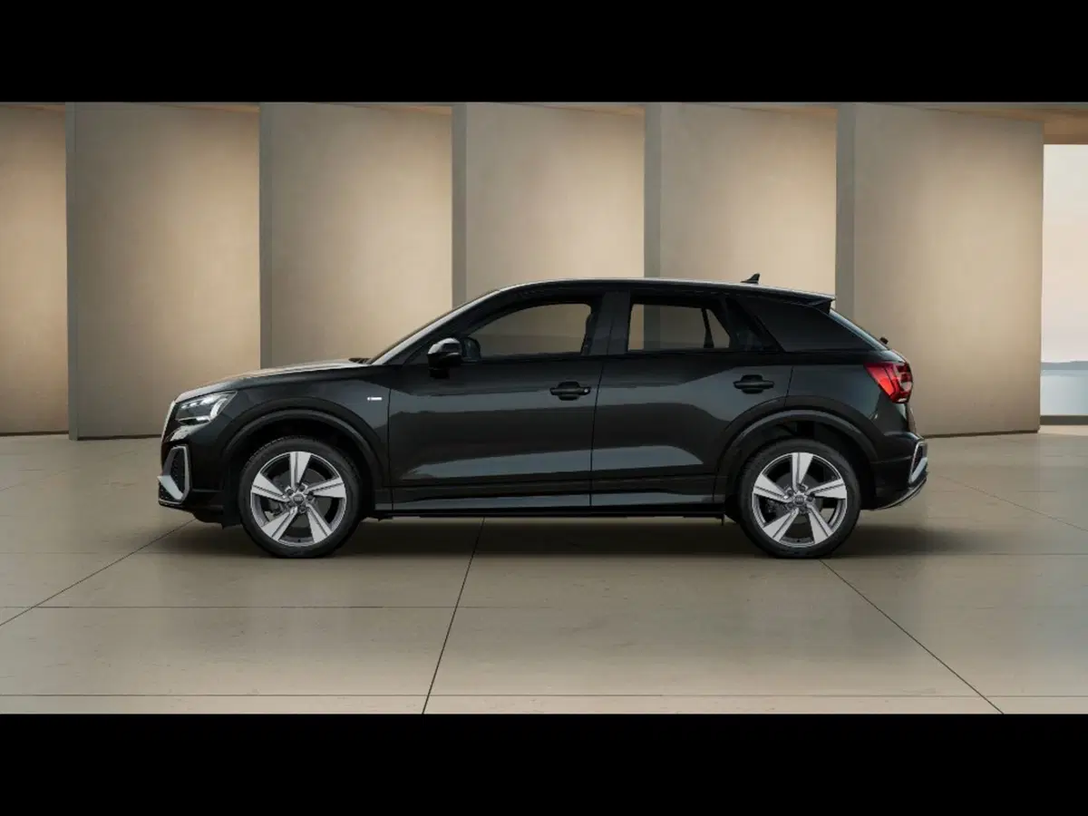 Audi Q2 nuova a Livorno (2)