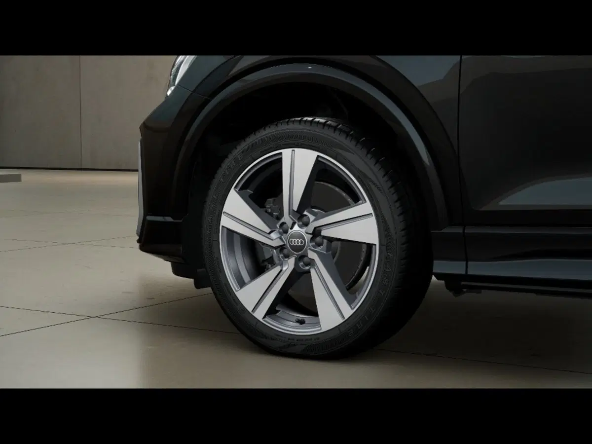 Audi Q2 nuova a Livorno (6)