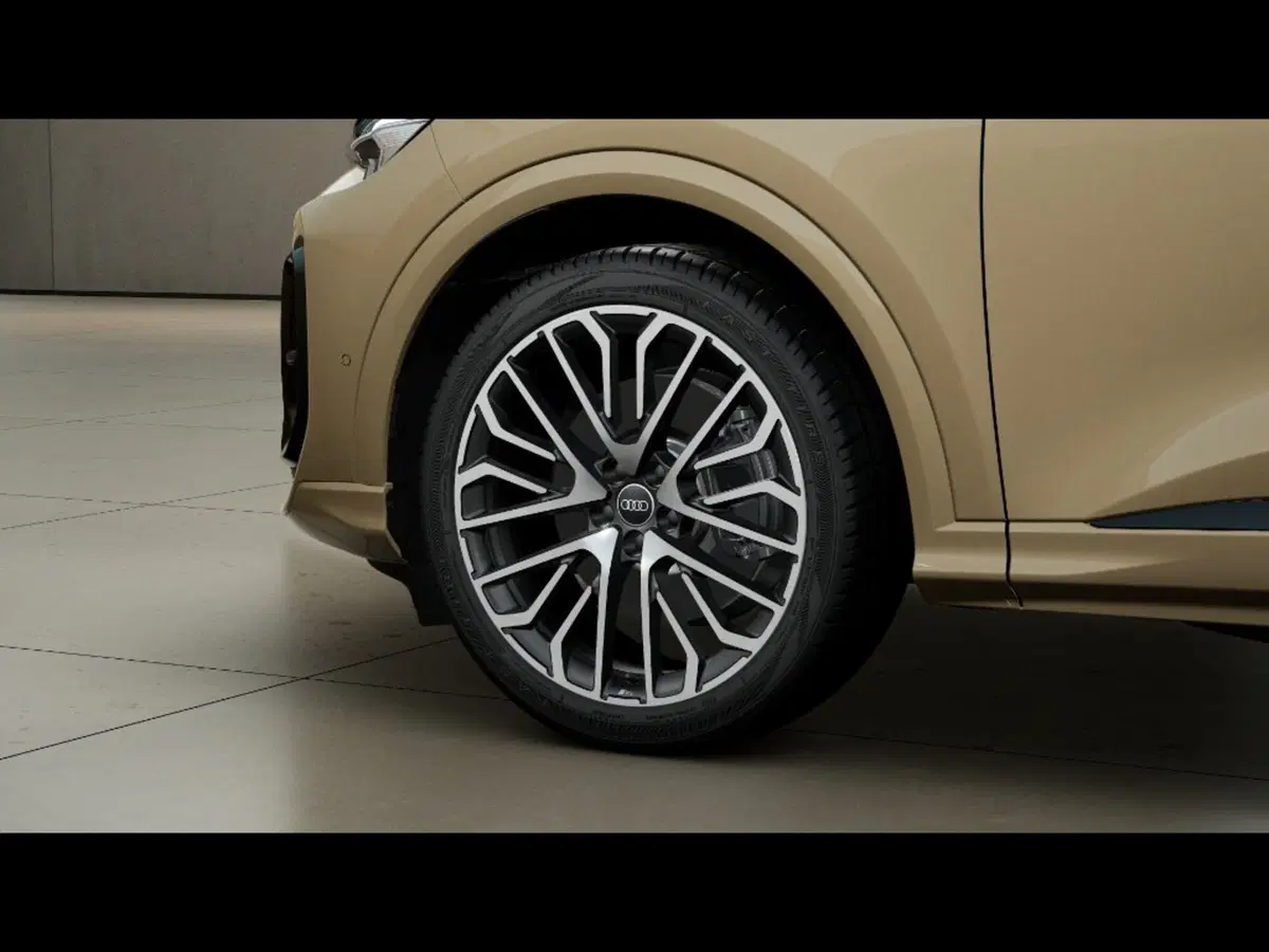 Audi Q5 nuova a Pisa (6)