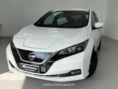 Nissan Leaf Acenta 40 kWh del 2022 usata a Lurate Caccivio