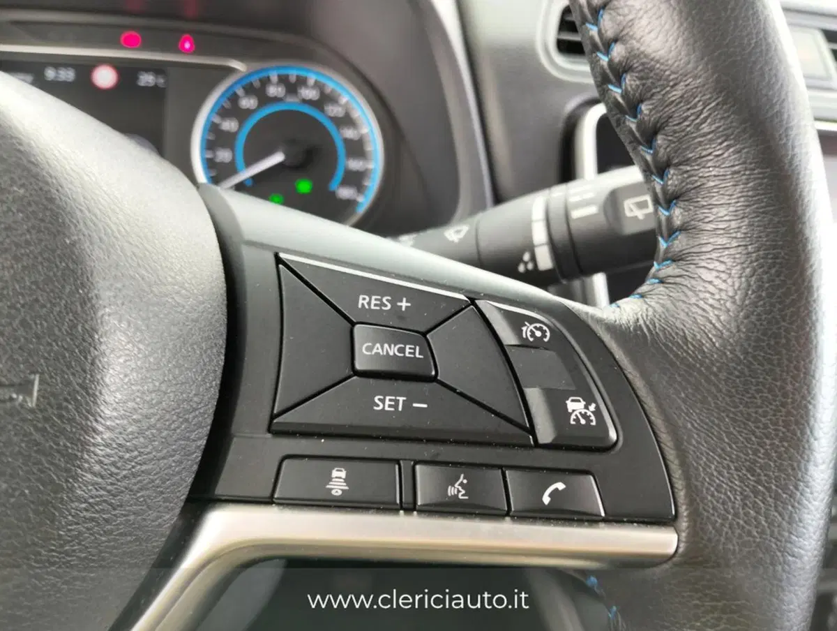 Nissan Leaf usata a Como (11)
