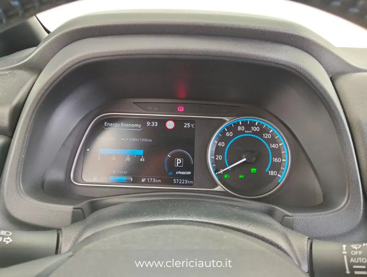 Nissan Leaf usata a Como (12)