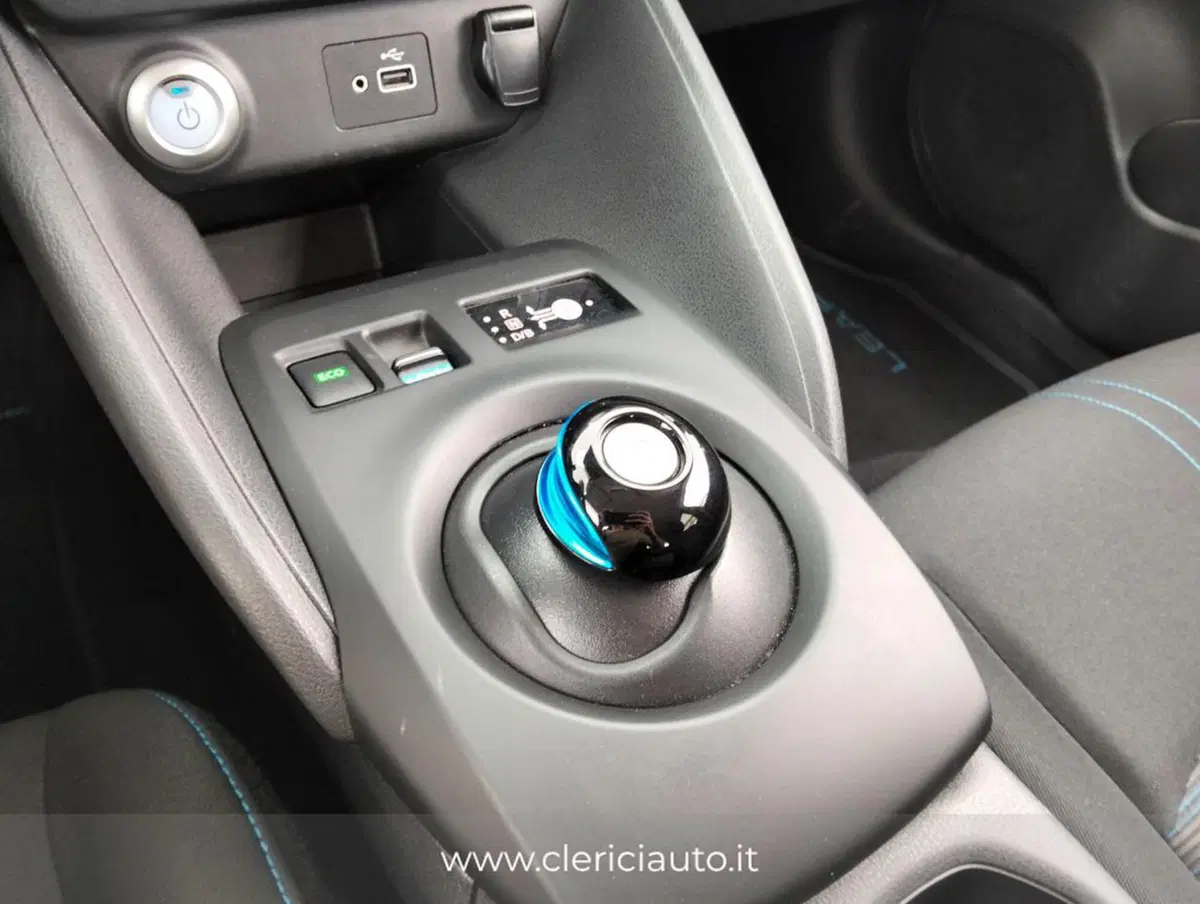 Nissan Leaf usata a Como (18)