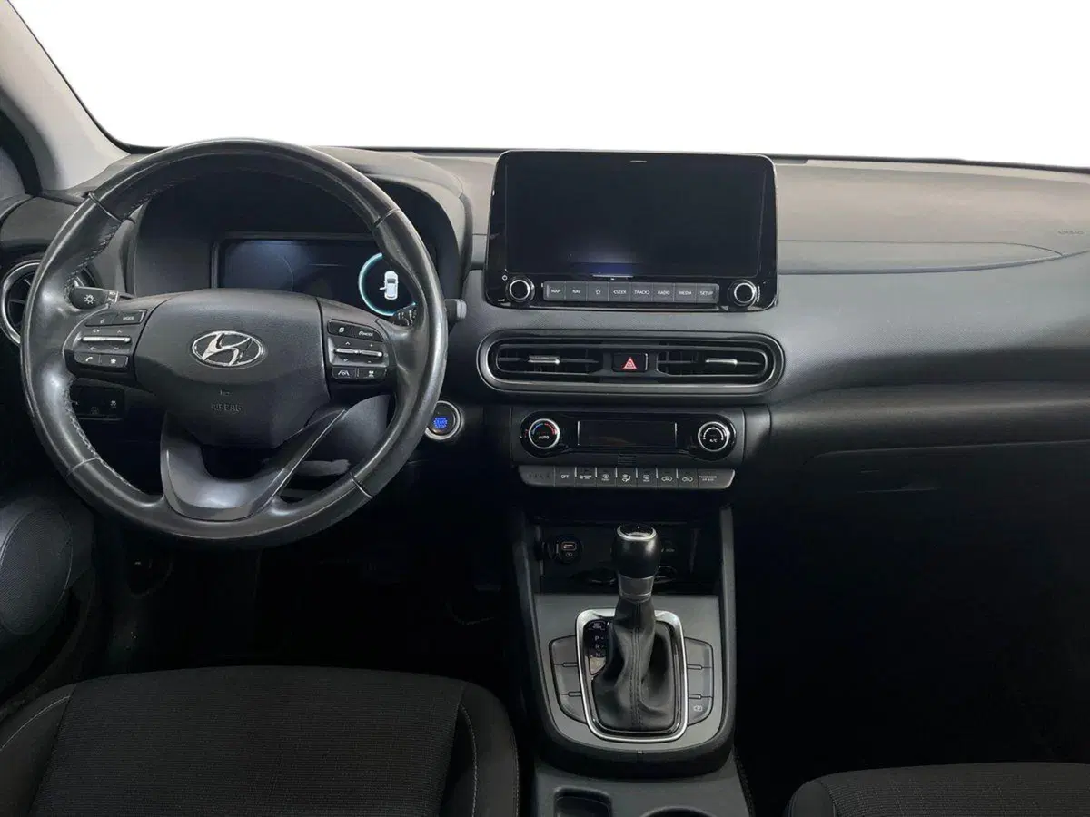 Hyundai Kona usata a Bari (8)