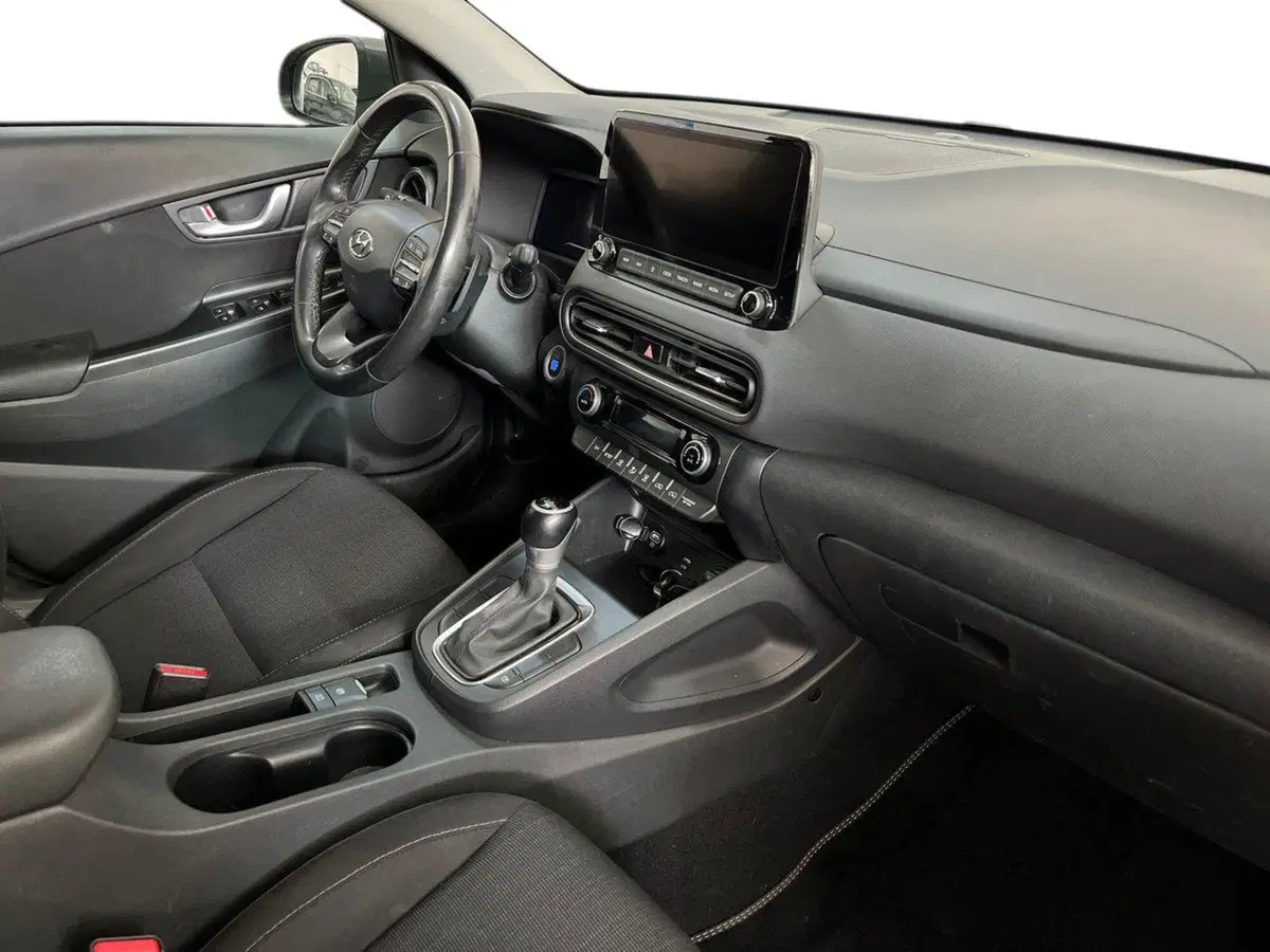 Hyundai Kona usata a Bari (9)