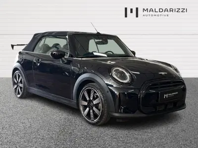 MINI Mini Cabrio 1.5 Cooper Yours auto del 2023 usata a Bari