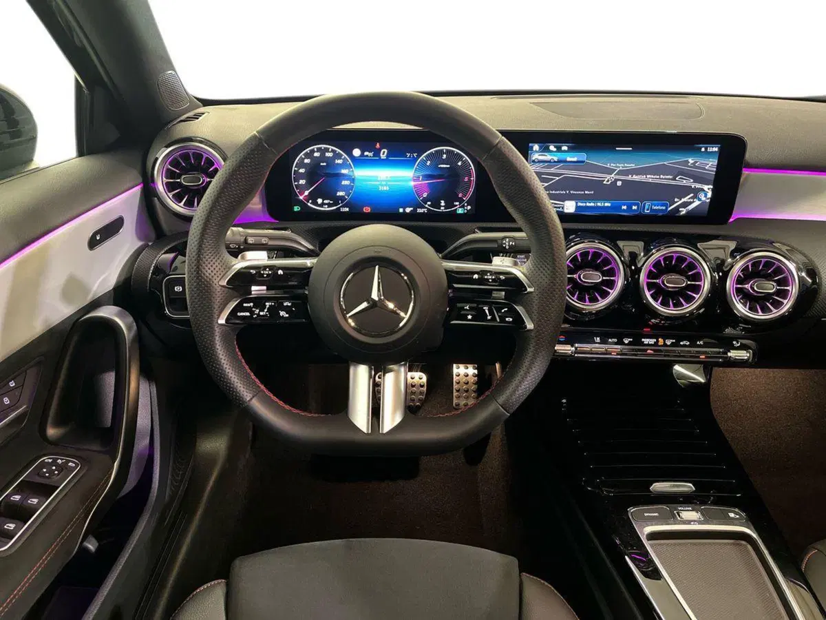 Mercedes-Benz Classe A usata a Milano (11)