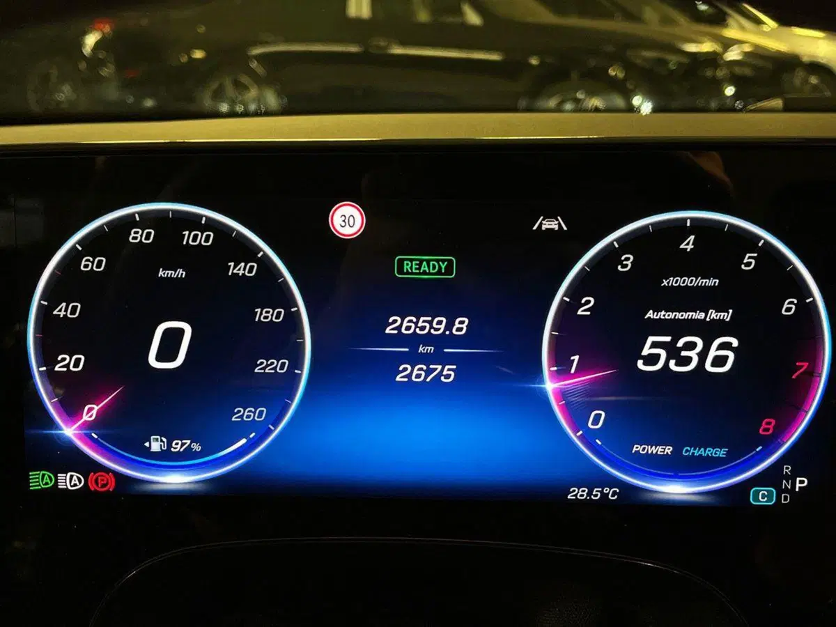 Mercedes-Benz CLA EQ usata a Milano (13)