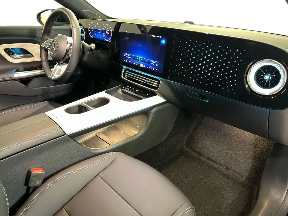 Mercedes-Benz CLA EQ usata a Milano (15)