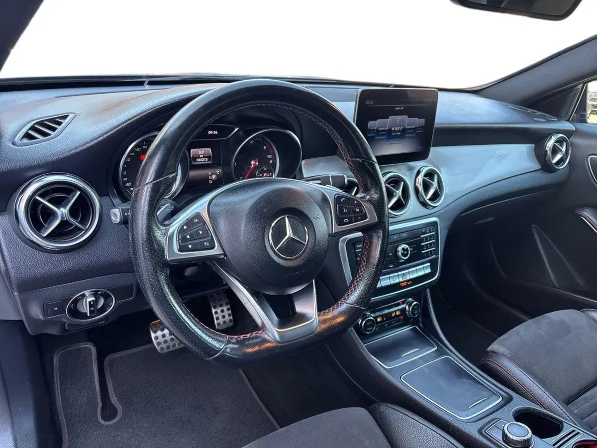 Mercedes-Benz GLA SUV usata a Pescara (8)