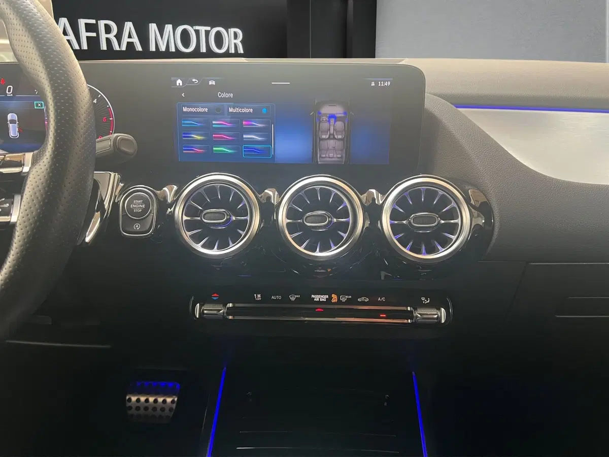 Mercedes-Benz GLA SUV usata a Cosenza (16)