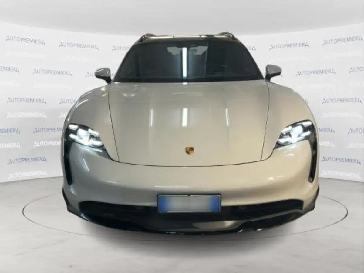 Porsche Taycan Cross Turismo usata a Como (2)