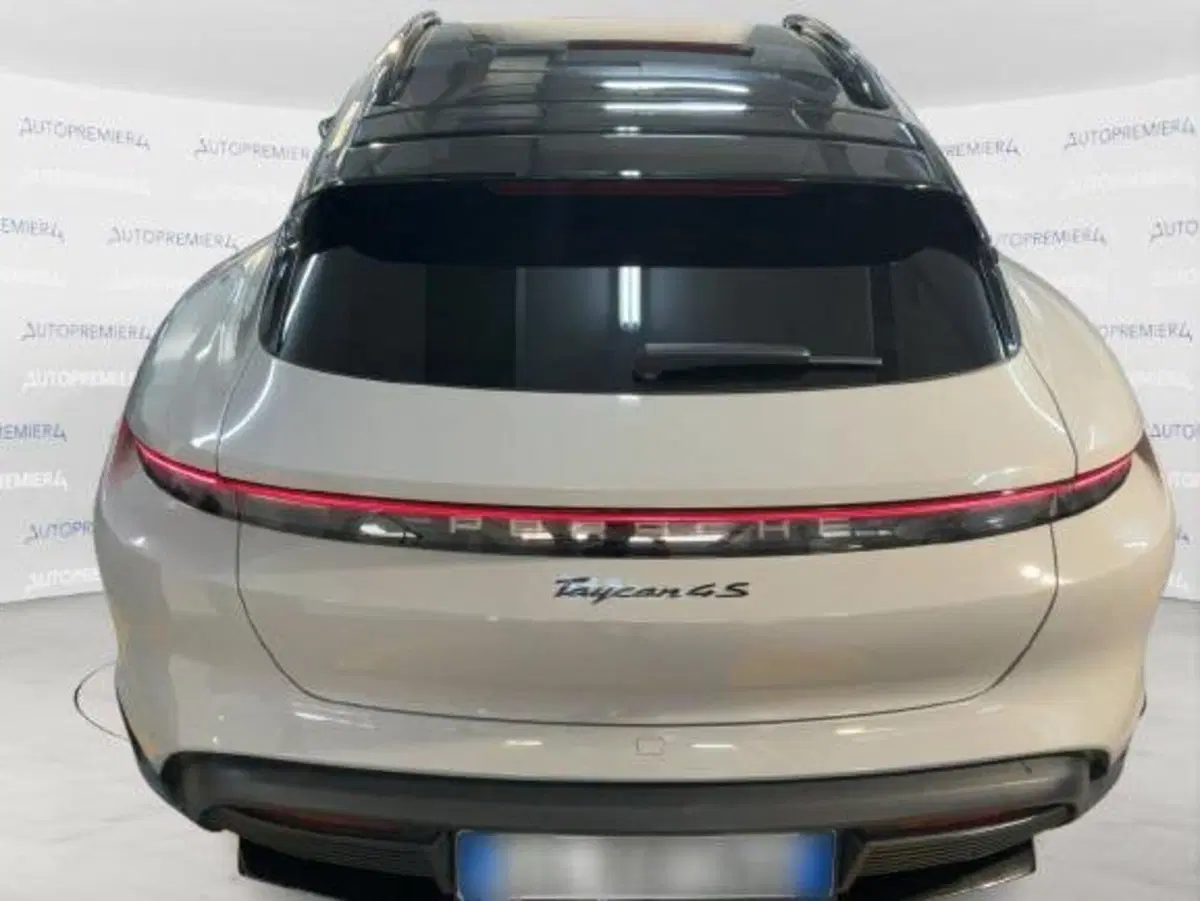 Porsche Taycan Cross Turismo usata a Como (4)
