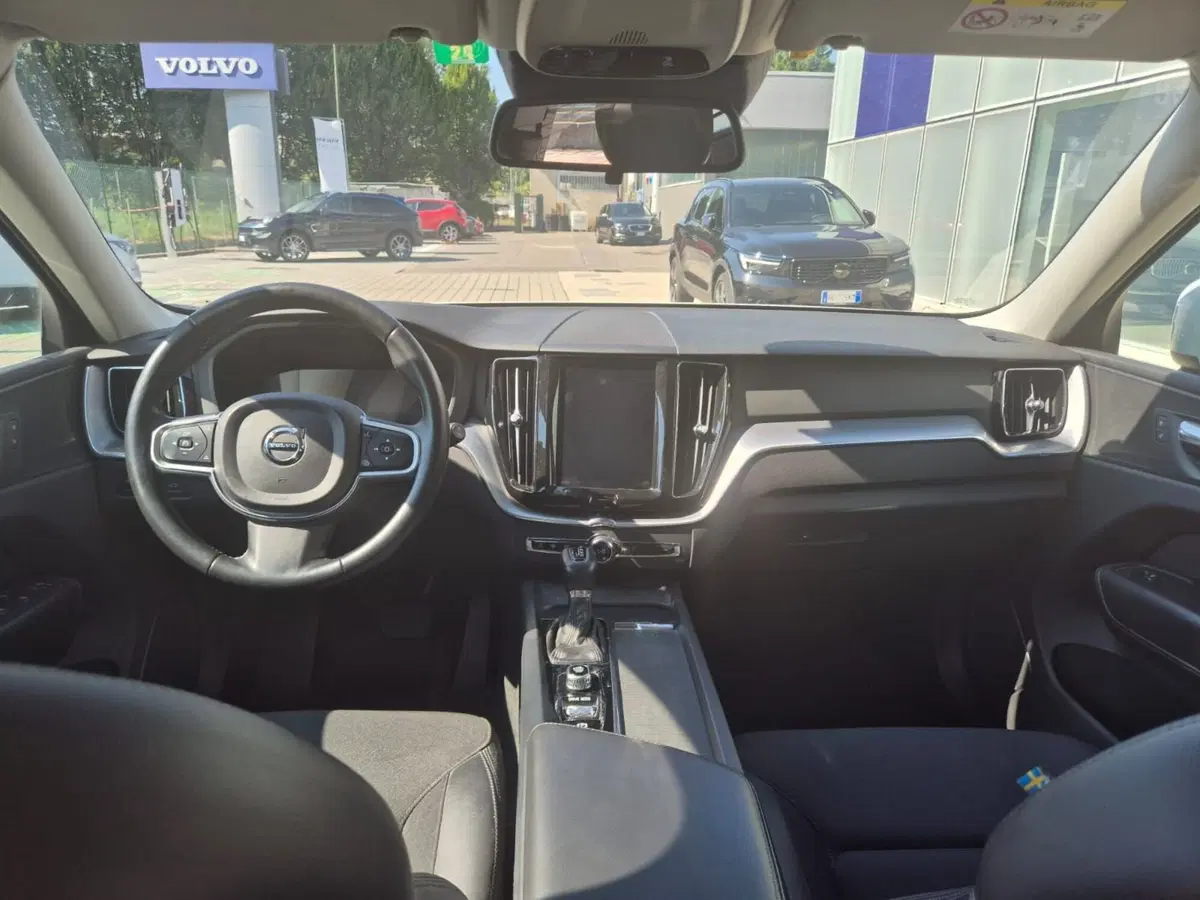 Volvo XC60 usata a Como (11)