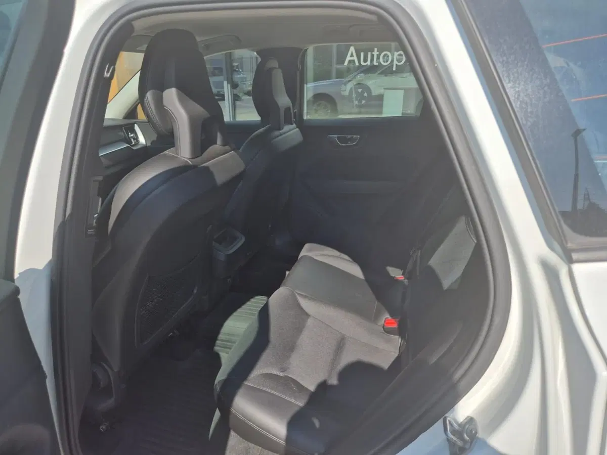 Volvo XC60 usata a Como (8)