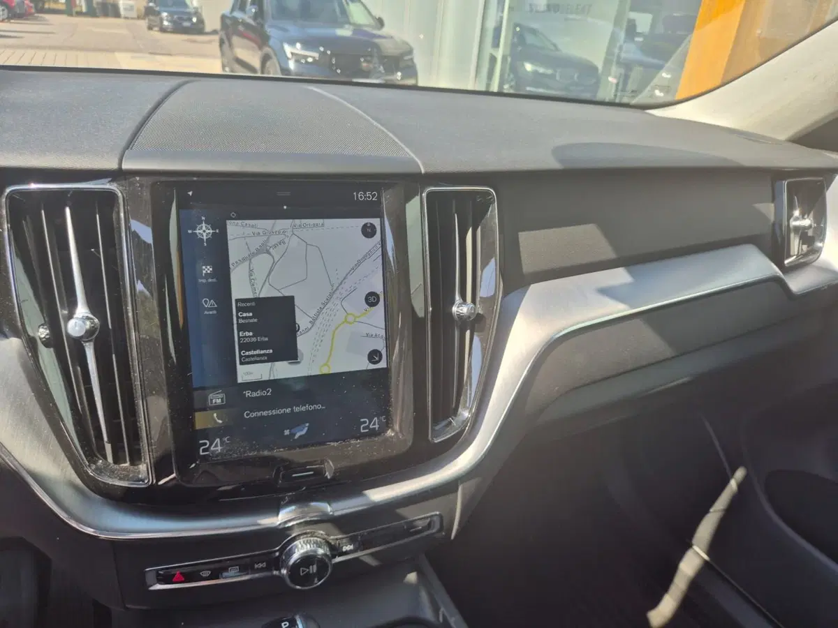 Volvo XC60 usata a Como (9)