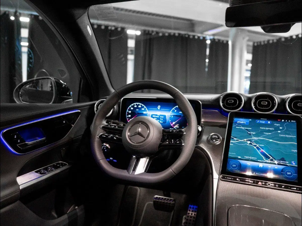 Mercedes-Benz GLC Coupé nuova a Ancona (17)