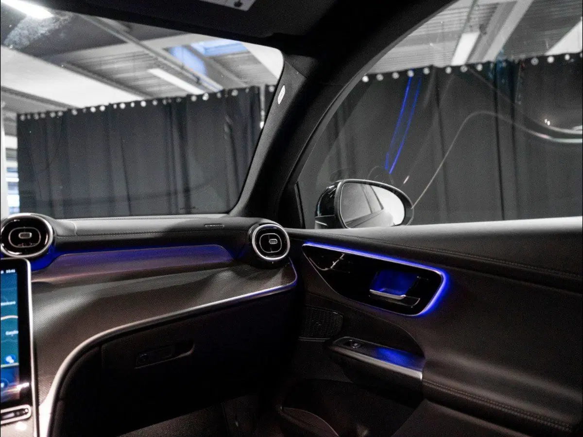 Mercedes-Benz GLC Coupé nuova a Ancona (18)