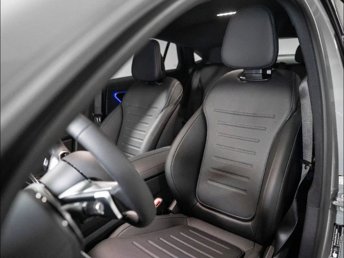 Mercedes-Benz GLC Coupé nuova a Ancona (13)