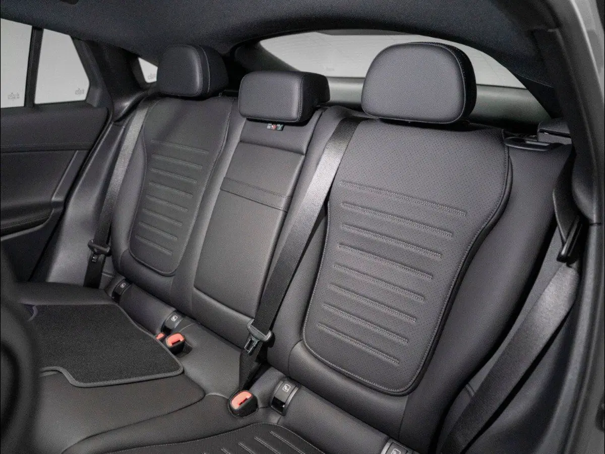 Mercedes-Benz GLC Coupé nuova a Ancona (14)