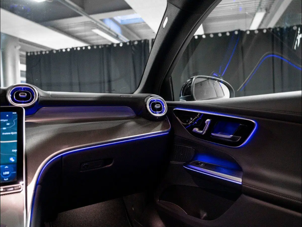 Mercedes-Benz GLC Coupé nuova a Ancona (20)