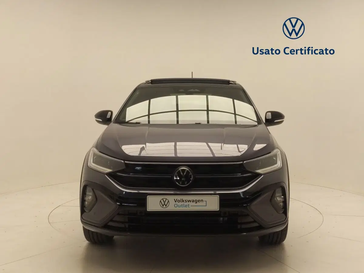 Volkswagen Taigo nuova a Avellino (2)
