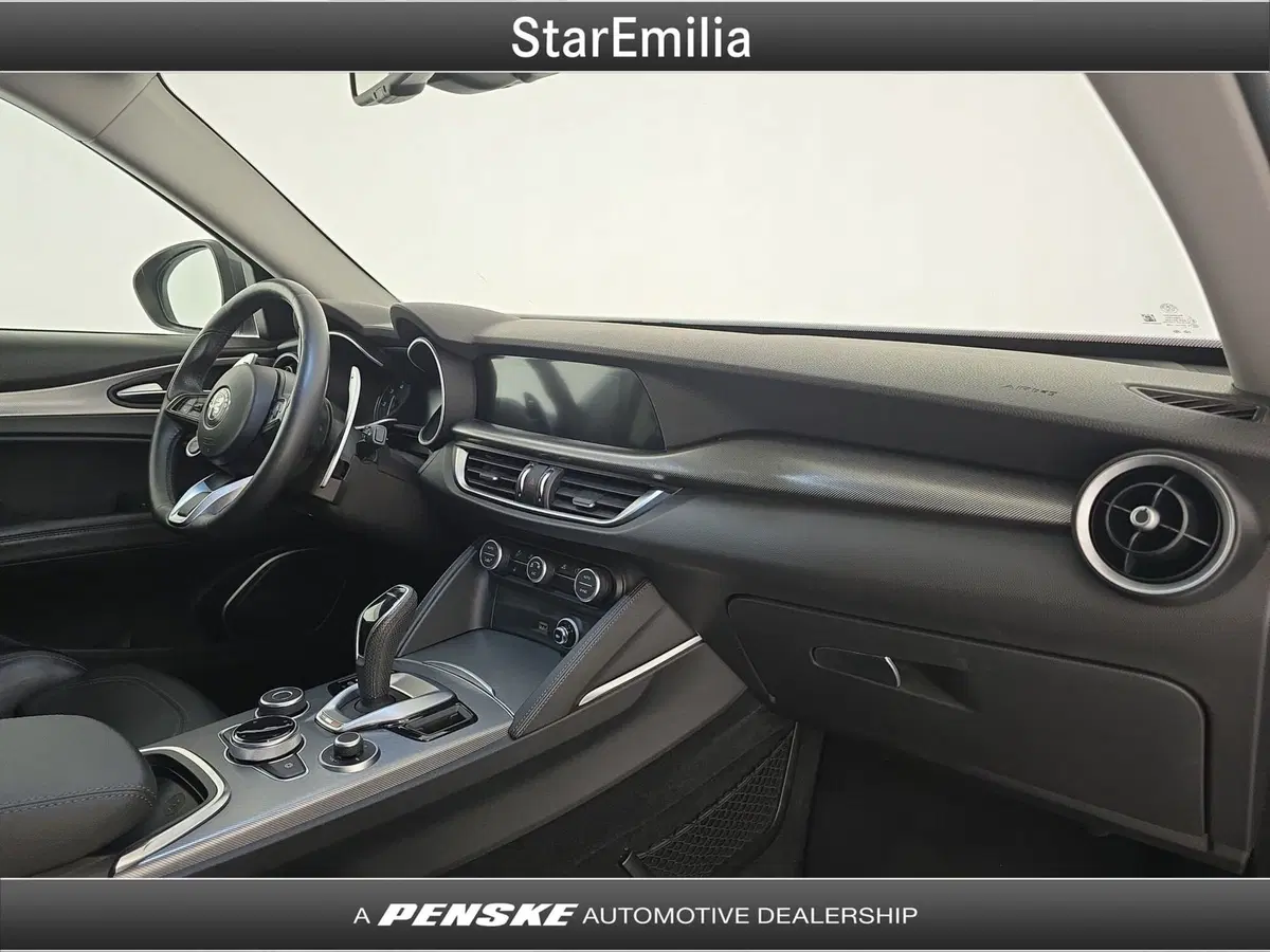 Alfa Romeo Stelvio usata a Bologna (16)
