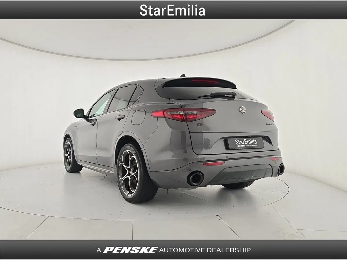 Alfa Romeo Stelvio usata a Bologna (3)