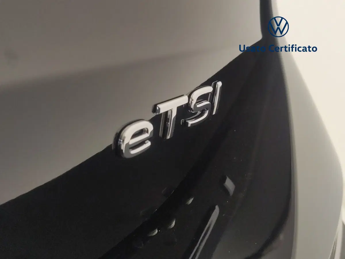 Volkswagen Tiguan nuova a Avellino (15)